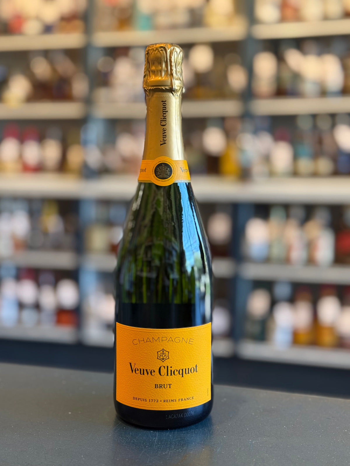 VEUVE CLICQUOT YELLOW LABEL BRUT, FRANCE NV — Bogey's Bottled Goods