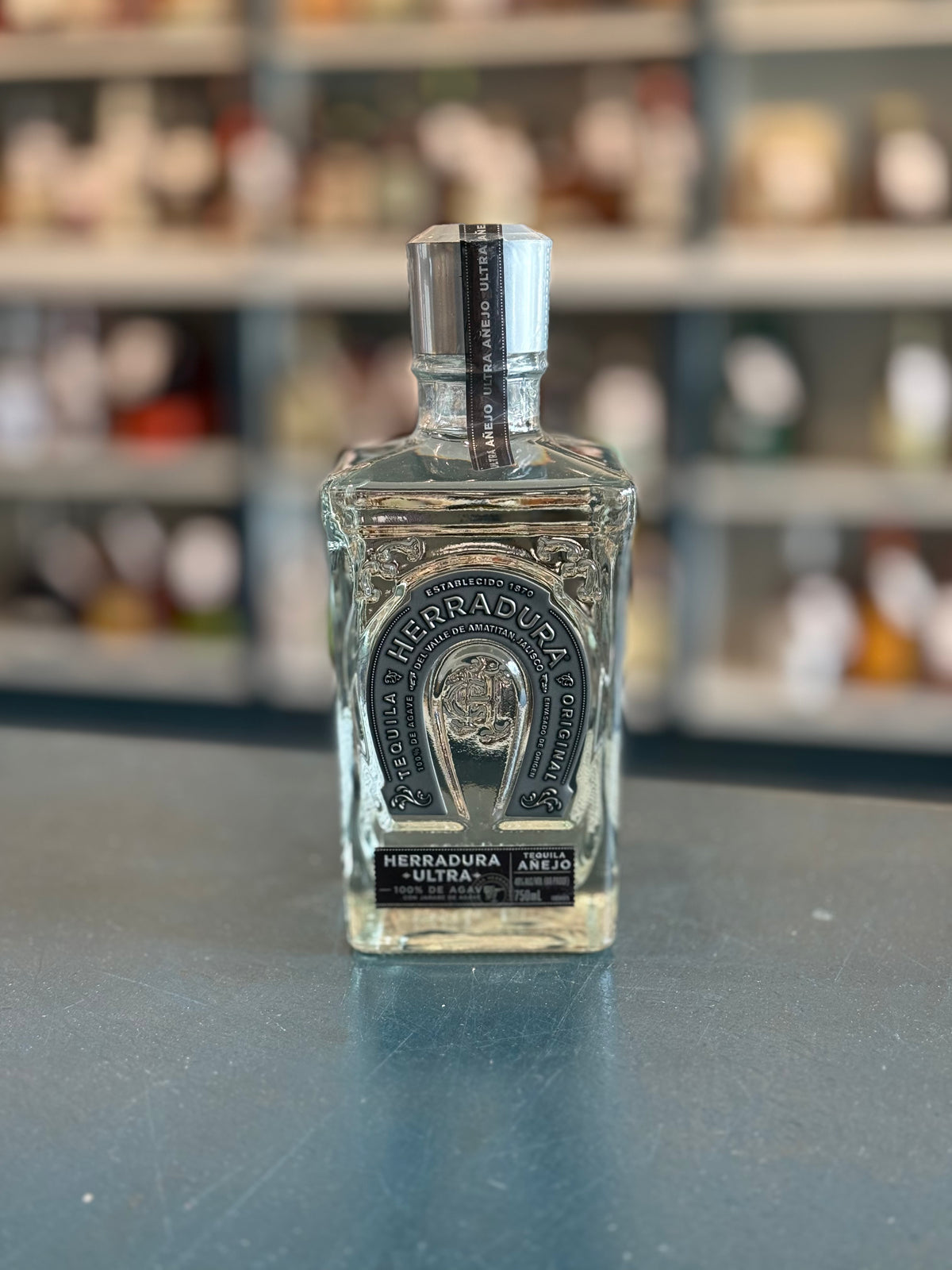Herradura Ultra Añejo Cristalino テキーラ HERRADURA ULTRA AÑEJO CRISTALINO TEQUILA — Bogey's Bottled Goods