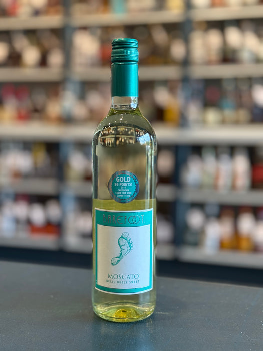 BAREFOOT CELLARS MOSCATO, CALIFORNIA NV
