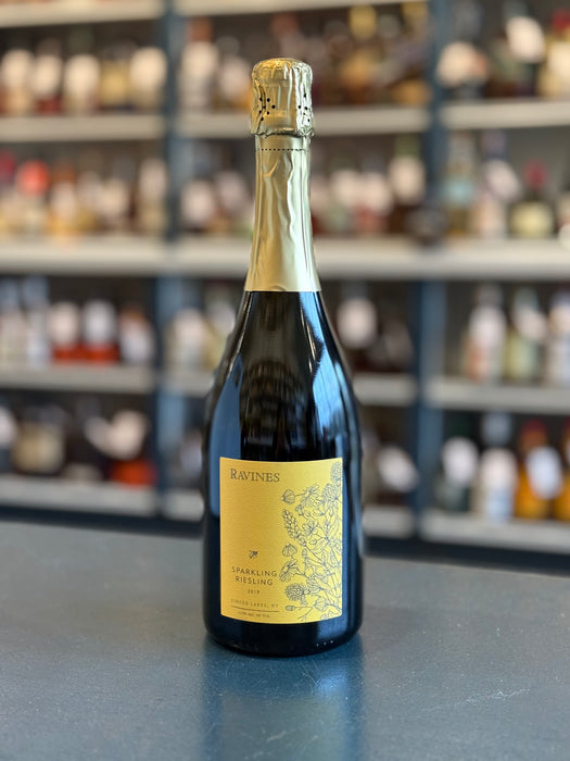 RAVINES SPARKLING RIESLING, FINGER LAKES NEW YORK 2019