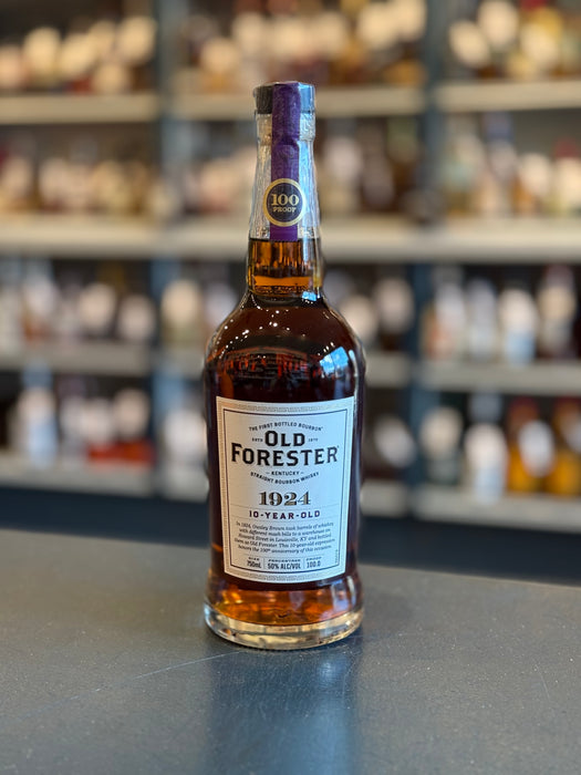 OLD FORESTER 10 YEARS OLD 1924 KENTUCKY STRAIGHT BOURBON WHISKEY